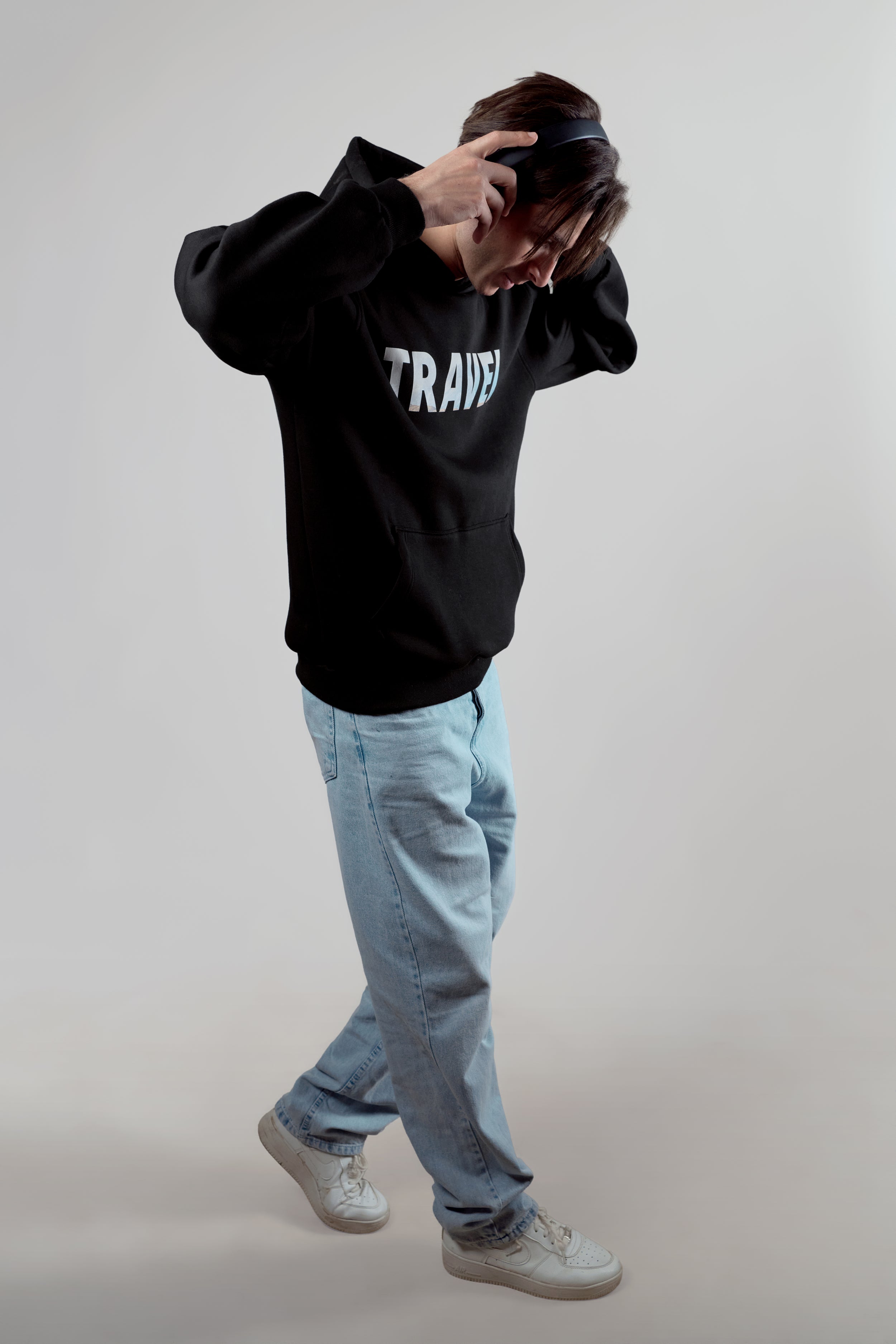 Travel - Black - Box Fit