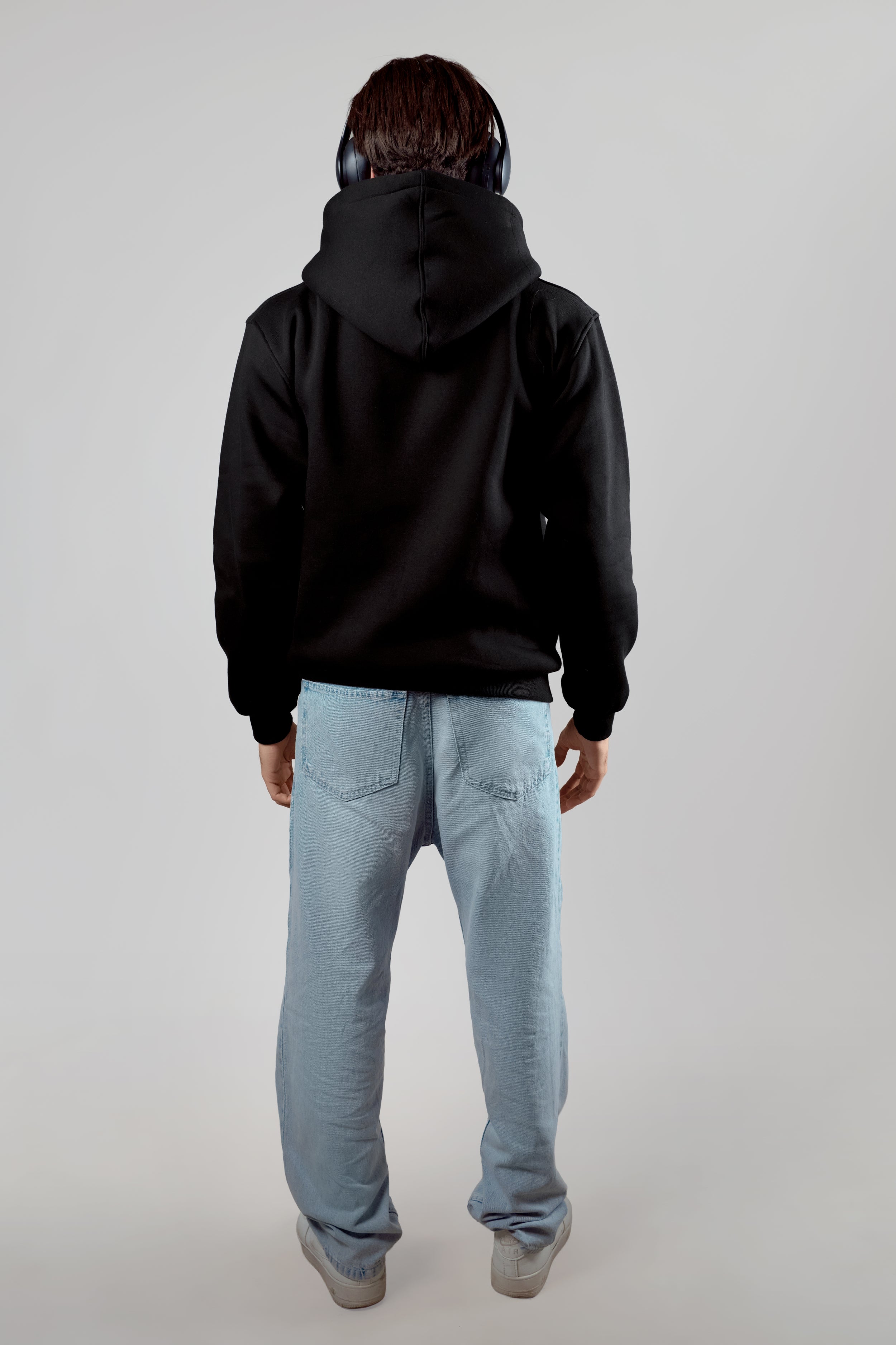 Travel - Black - Box Fit